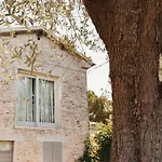Appartement Studio-apartment Mit Sommerpool- Garten Und Aussicht By Interhome