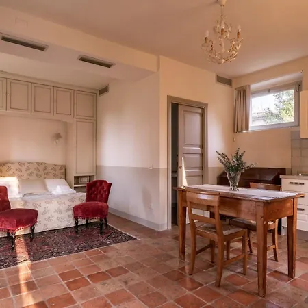 Studio-apartment Mit Sommerpool- Garten Und Aussicht By Interhome