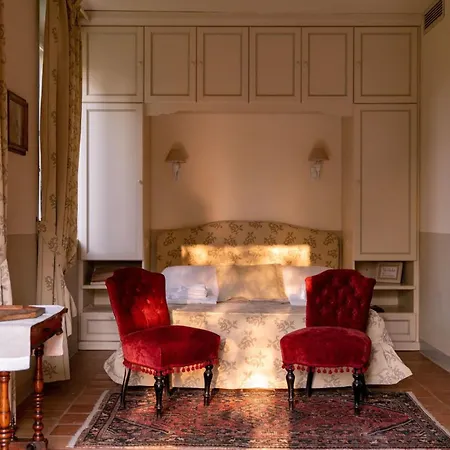 Апартаменты Studio-apartment Mit Sommerpool- Garten Und Aussicht By Interhome