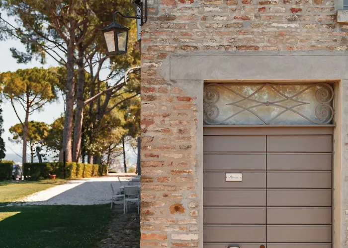 شقة Studio-apartment Mit Sommerpool- Garten Und Aussicht By Interhome بيزارو