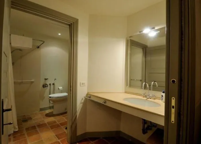 Studio-apartment Mit Sommerpool- Garten Und Aussicht By Interhome Пезаро