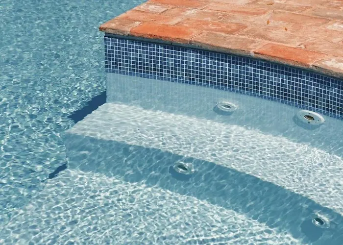 Studio-apartment Mit Sommerpool- Garten Und Aussicht By Interhome