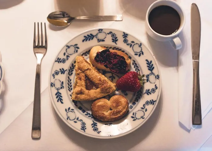 Апартаменты Studio-apartment Mit Sommerpool- Garten Und Aussicht By Interhome *